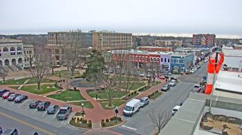 Weather camera view of Walton�s 5 & 10.