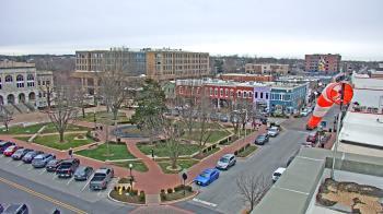 Weather camera view of Walton�s 5 & 10.