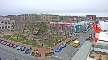 Weather camera view of Walton�s 5 & 10.