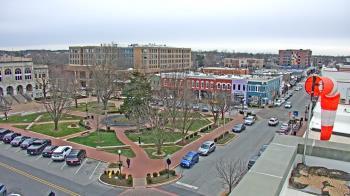 Weather camera view of Walton�s 5 & 10.