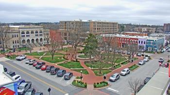 Weather camera view of Walton�s 5 & 10.