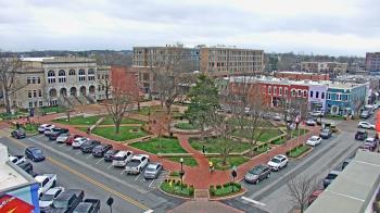 Weather camera view of Walton�s 5 & 10.