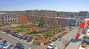 Weather camera view of Walton�s 5 & 10.