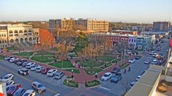 Weather camera view of Walton�s 5 & 10.