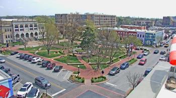 Weather camera view of Walton�s 5 & 10.