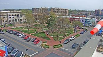 Weather camera view of Walton�s 5 & 10.