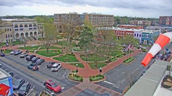 Weather camera view of Walton�s 5 & 10.