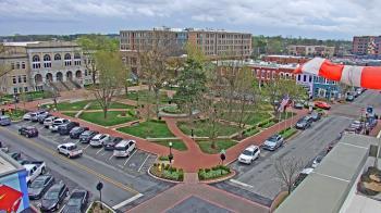 Weather camera view of Walton�s 5 & 10.