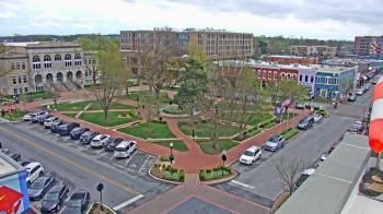 Weather camera view of Walton�s 5 & 10.