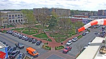 Weather camera view of Walton�s 5 & 10.