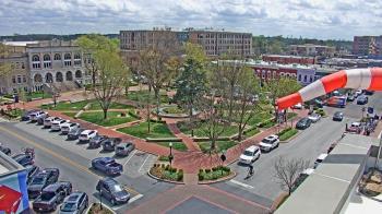 Weather camera view of Walton�s 5 & 10.