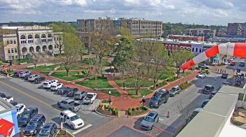 Weather camera view of Walton�s 5 & 10.