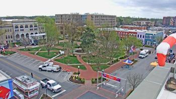 Weather camera view of Walton�s 5 & 10.