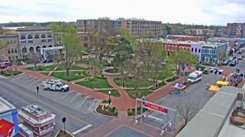 Weather camera view of Walton�s 5 & 10.