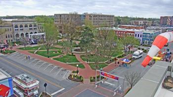 Weather camera view of Walton�s 5 & 10.