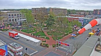 Weather camera view of Walton�s 5 & 10.