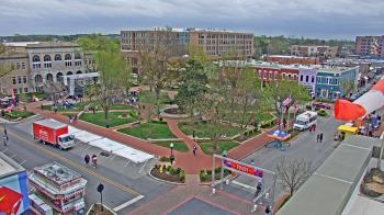 Weather camera view of Walton�s 5 & 10.