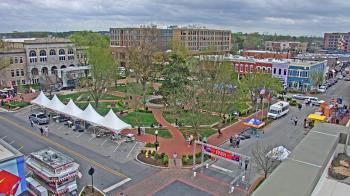 Weather camera view of Walton�s 5 & 10.