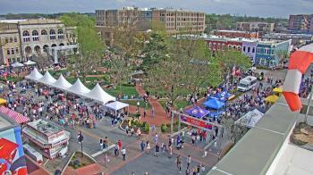 Weather camera view of Walton�s 5 & 10.