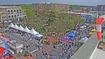 Weather camera view of Walton�s 5 & 10.