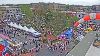 Weather camera view of Walton�s 5 & 10.