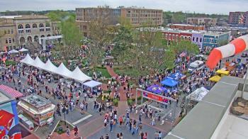 Weather camera view of Walton�s 5 & 10.