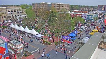 Weather camera view of Walton�s 5 & 10.