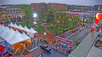 Weather camera view of Walton�s 5 & 10.