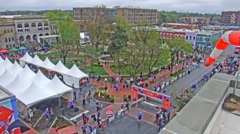 Weather camera view of Walton�s 5 & 10.