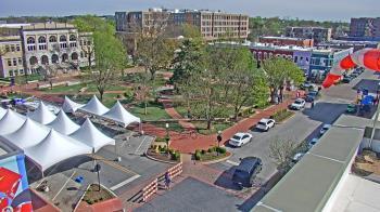 Weather camera view of Walton�s 5 & 10.