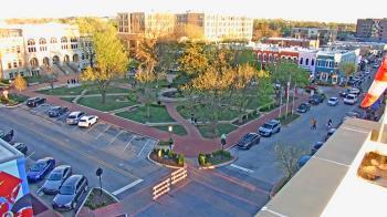 Weather camera view of Walton�s 5 & 10.