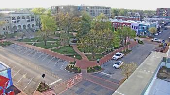 Weather camera view of Walton�s 5 & 10.