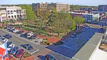 Weather camera view of Walton�s 5 & 10.