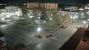 Weather camera view of Walton�s 5 & 10.