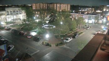 Weather camera view of Walton�s 5 & 10.