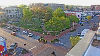 Weather camera view of Walton�s 5 & 10.