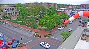 Weather camera view of Walton�s 5 & 10.