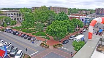 Weather camera view of Walton�s 5 & 10.