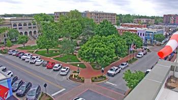 Weather camera view of Walton�s 5 & 10.