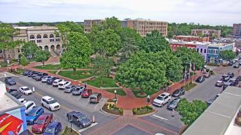 Weather camera view of Walton�s 5 & 10.