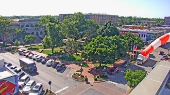 Weather camera view of Walton�s 5 & 10.