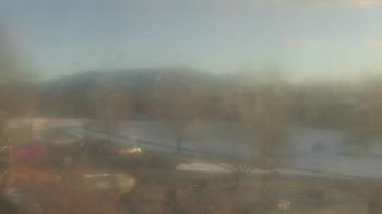 Weather camera view of Big Island Elementary School.