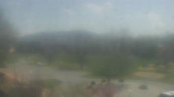 Weather camera view of Big Island Elementary School.