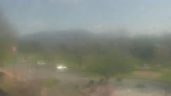 Weather camera view of Big Island Elementary School.
