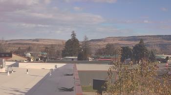 Weather camera view of Bridgeport High School.