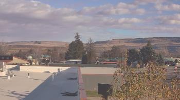 Weather camera view of Bridgeport High School.