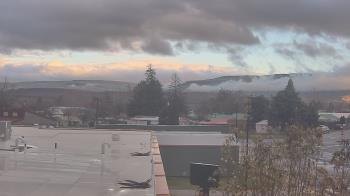 Weather camera view of Bridgeport High School.