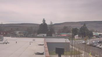 Weather camera view of Bridgeport High School.