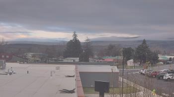 Weather camera view of Bridgeport High School.