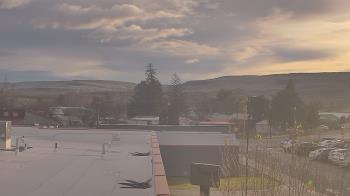 Weather camera view of Bridgeport High School.